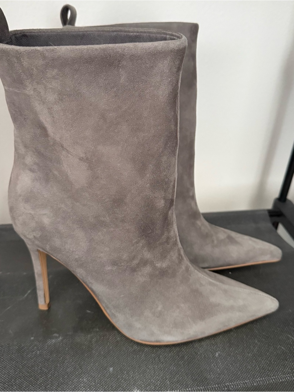 Steve Madden Gray Suede Pointed Toe Stiletto Ankle Boots